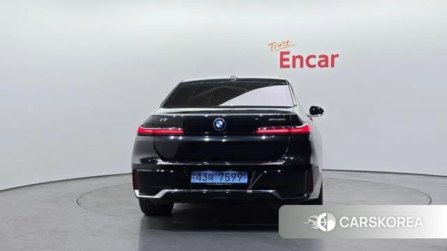 BMW i7 (G70) id 3831870 из Кореи 14