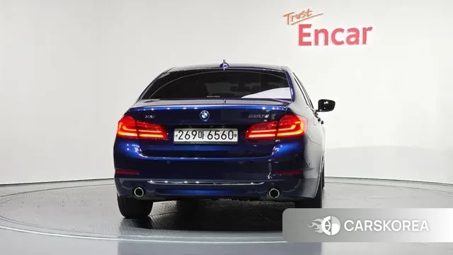 BMW 5 Series (G30) id 3391112 из Кореи 14