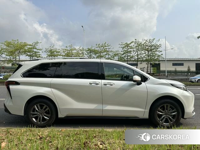 Toyota Saina id 4260674 из Китая 8
