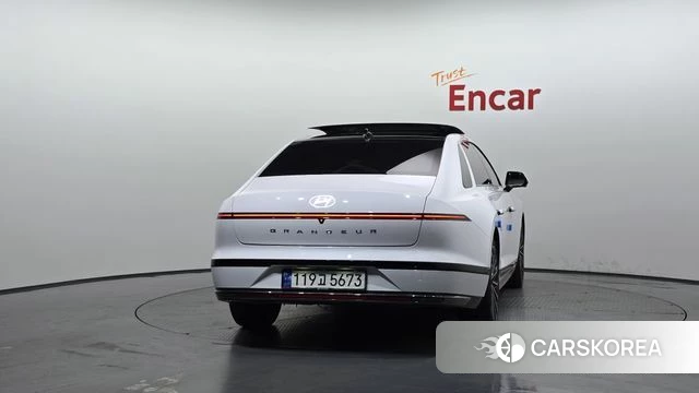 Hyundai Grandeur (GN7) id 4630905 из Кореи 28