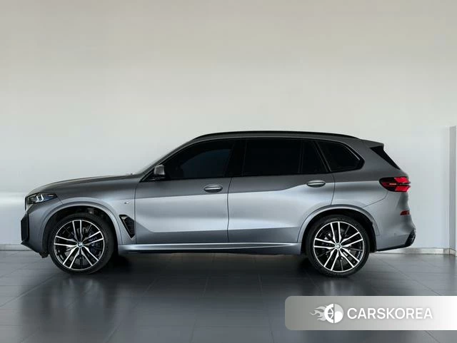 BMW X5 2025 Темно-серый из Китая, фото 5