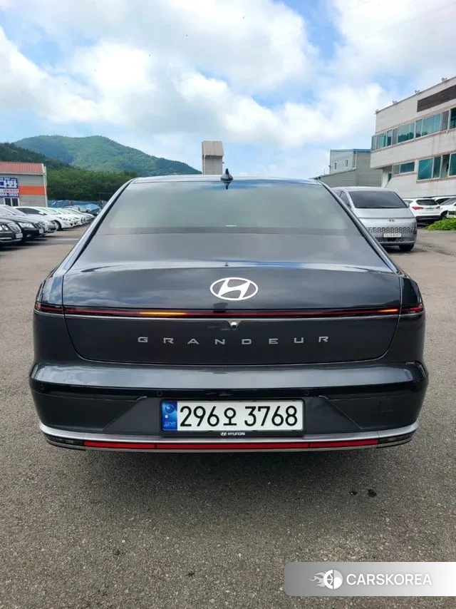 Hyundai Grandeur (GN7) id 3236980 из Кореи 12