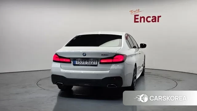 BMW 5 Series (G30) id 3759363 из Кореи 14