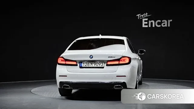 BMW 5 Series (G30) id 3379180 из Кореи 14