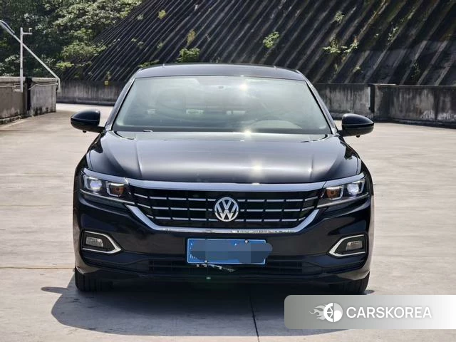 Volkswagen Passat id 4258911 из Китая 9