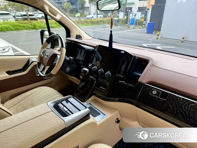 Toyota Hiace id 4260661 из Китая 11
