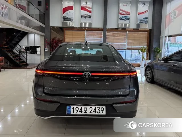 Toyota Crown Crossover id 3538803 из Кореи 14