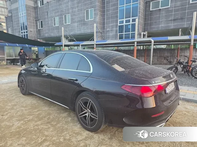 Mercedes-Benz E-Class W214 2024 Черный из Кореи, фото 4