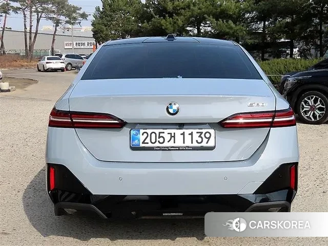 BMW 5 Series (G60) id 3745023 из Кореи 14