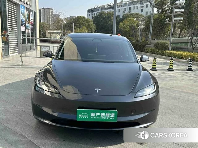 Tesla Model 3 2024 Темно-серый из Китая, фото 4