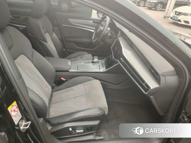 Audi A6L id 4279052 из Китая 9