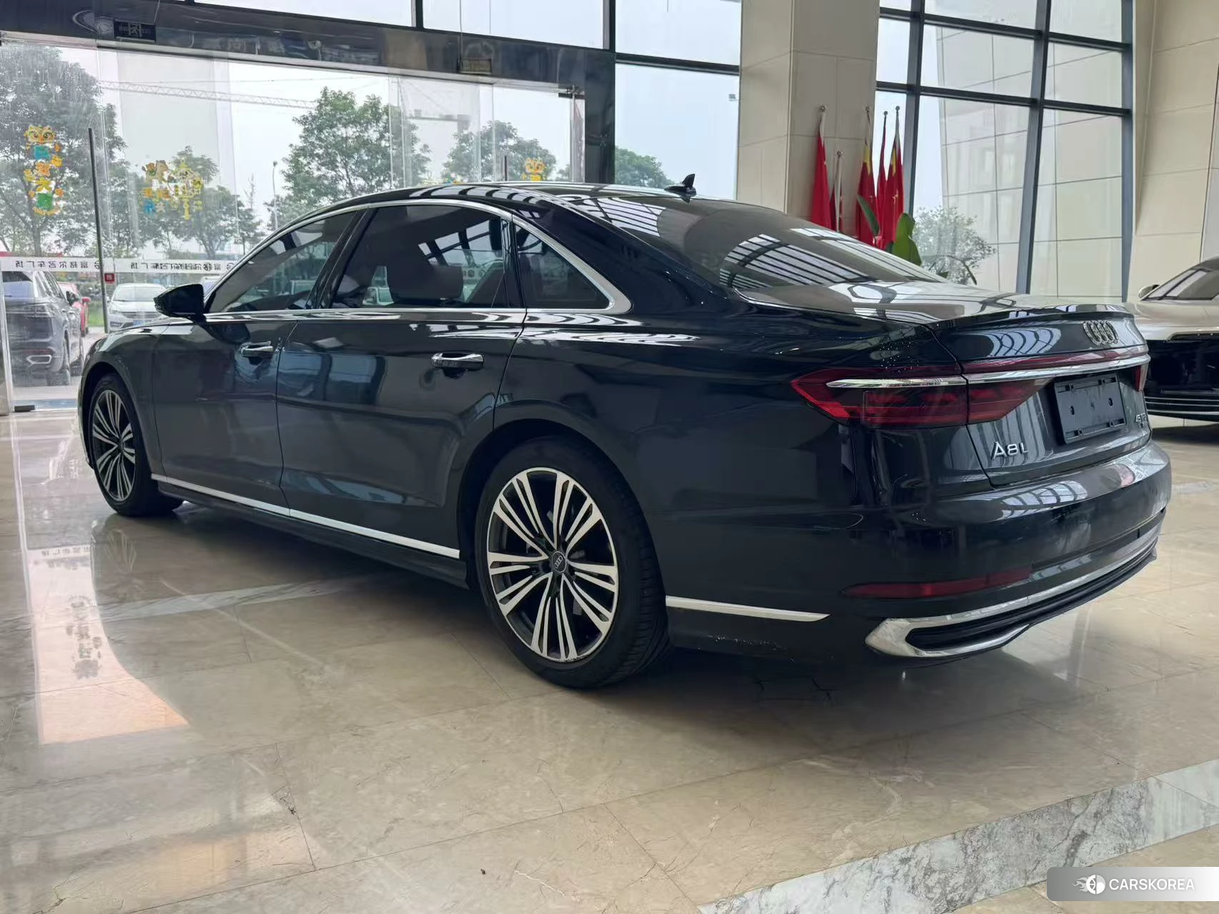 Audi A8 2022 Черный из Китая, фото 4