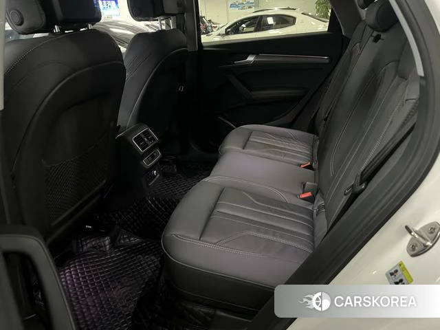 Audi Q5L id 4314637 из Китая 14