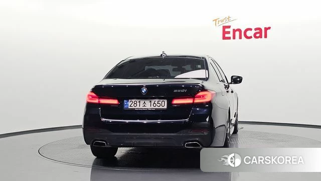 BMW 5 Series (G30) id 4480729 из Кореи 27