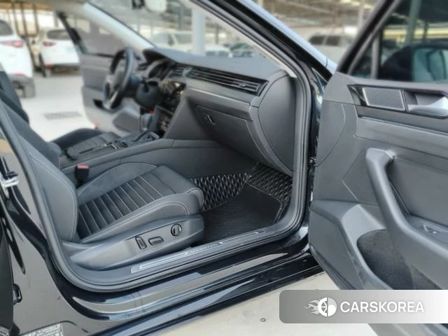 Volkswagen Magotan 2022 Черный из Китая, фото 5