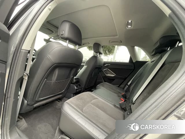 Audi Q3 2021 Темно-серый из Китая, фото 4