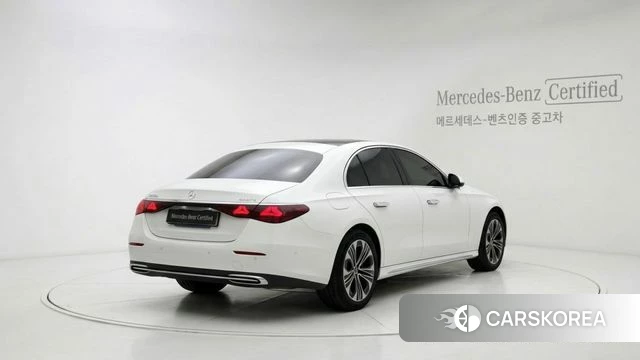 Mercedes-Benz E-Class W214 2025 Белый из Кореи, фото 5