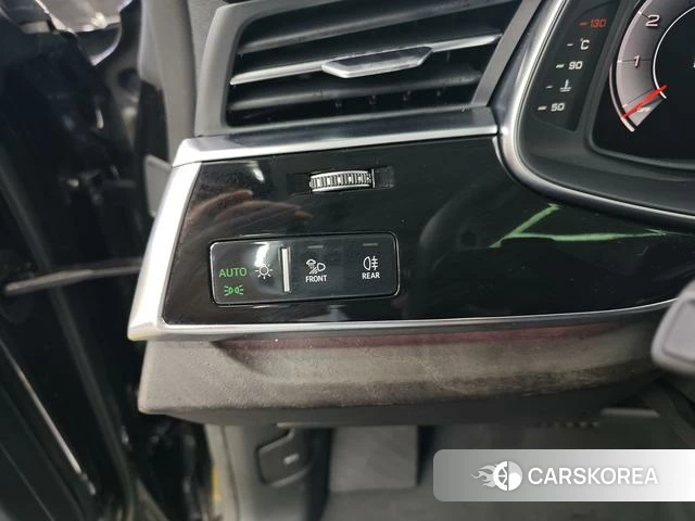 Audi Q8 id 4336353 из Китая 22