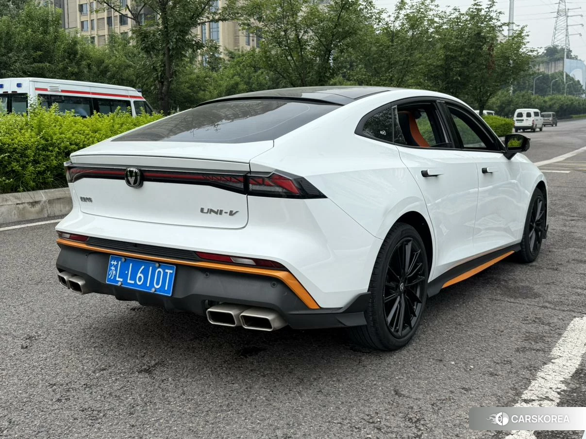 Chang'an UNI-V id 4455501 из Китая 9