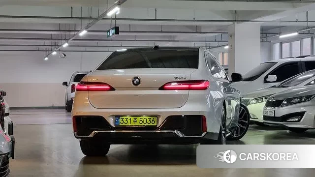 BMW 7 Series (G70) id 3393861 из Кореи 14