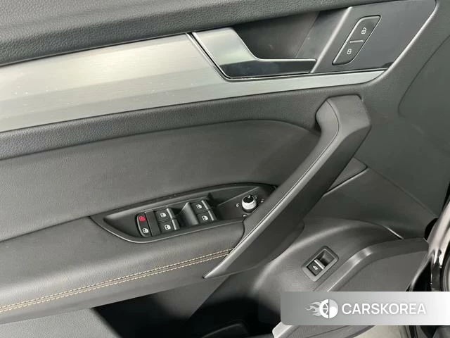 Audi Q5L id 4238088 из Китая 10