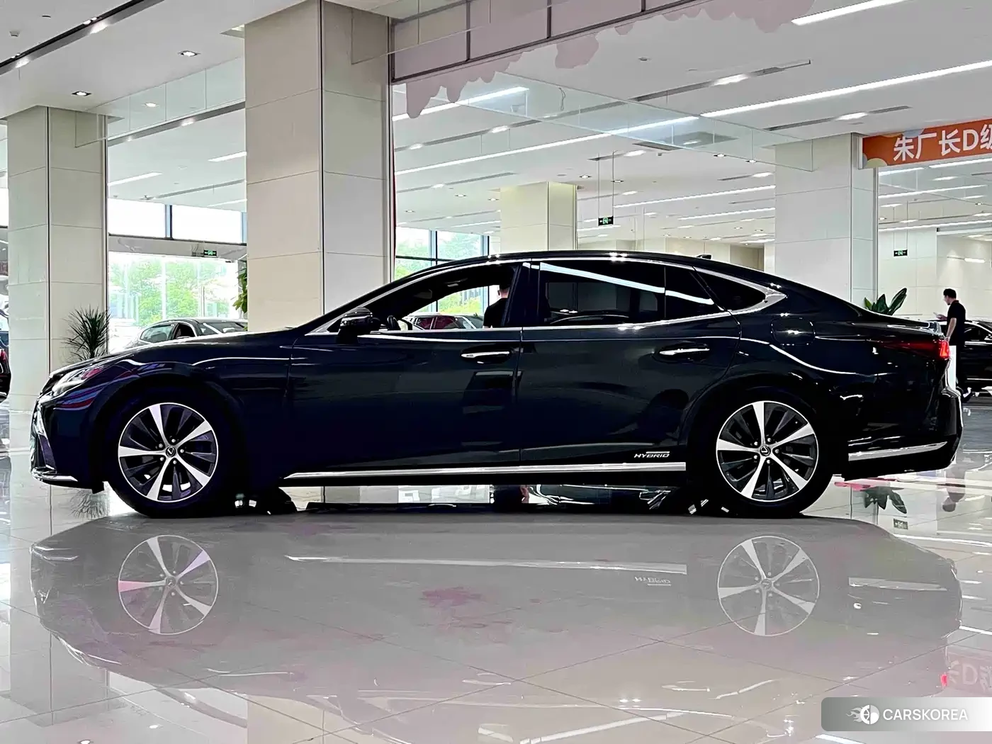Lexus LS 2022 Черный из Китая, фото 5