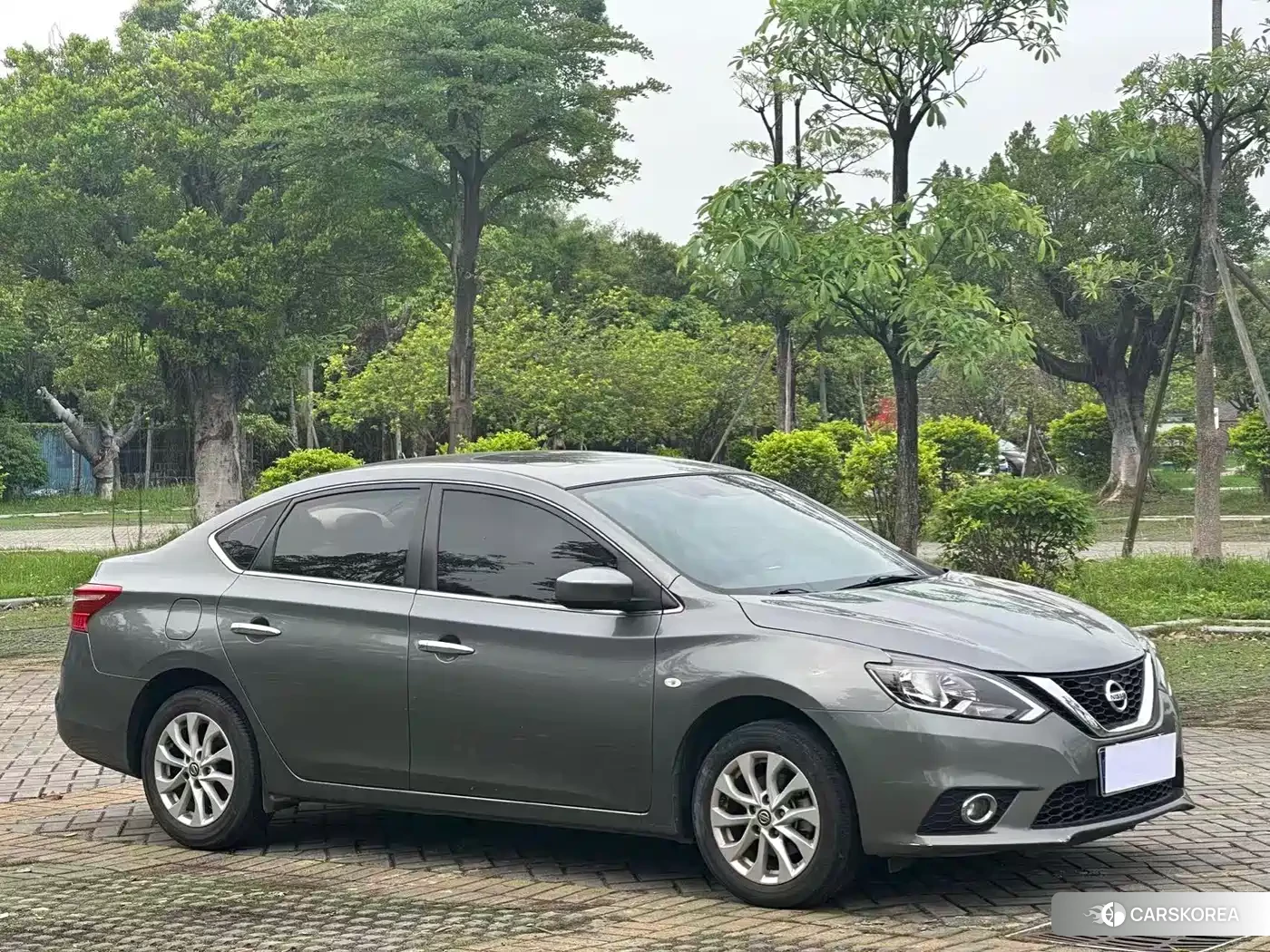 Nissan Sylphy 2022 Silver/gray из Китая, фото 5