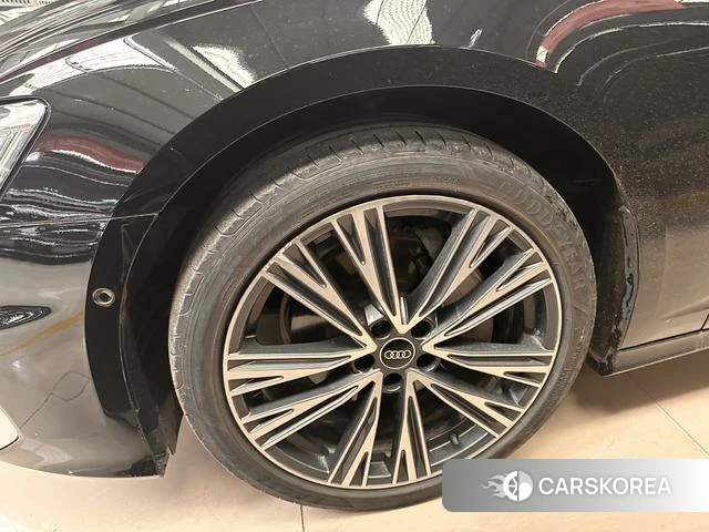 Audi A6L id 4374550 из Китая 14