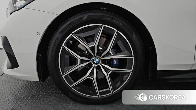BMW 5 Series (G60) id 4706198 из Кореи 30
