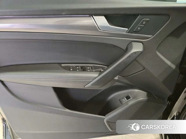 Audi Q5L id 4271963 из Китая 17