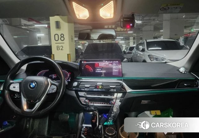 BMW 5 Series (G30) 2021 Белый из Кореи, фото 4