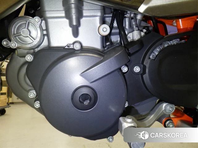 Engine photo