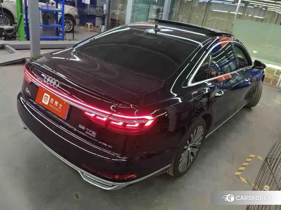 Audi A8 2022 Черный из Китая, фото 4