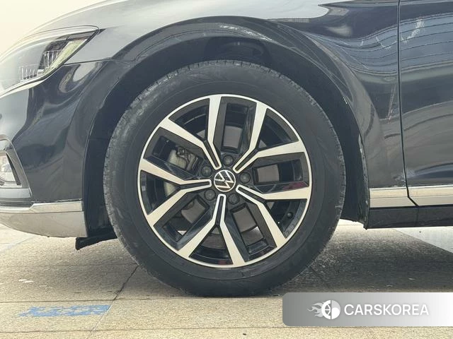 Volkswagen Magotan id 4272247 из Китая 15