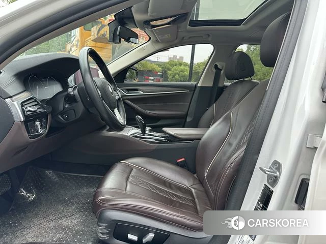 BMW 5 series PHEV id 4236359 из Китая 17