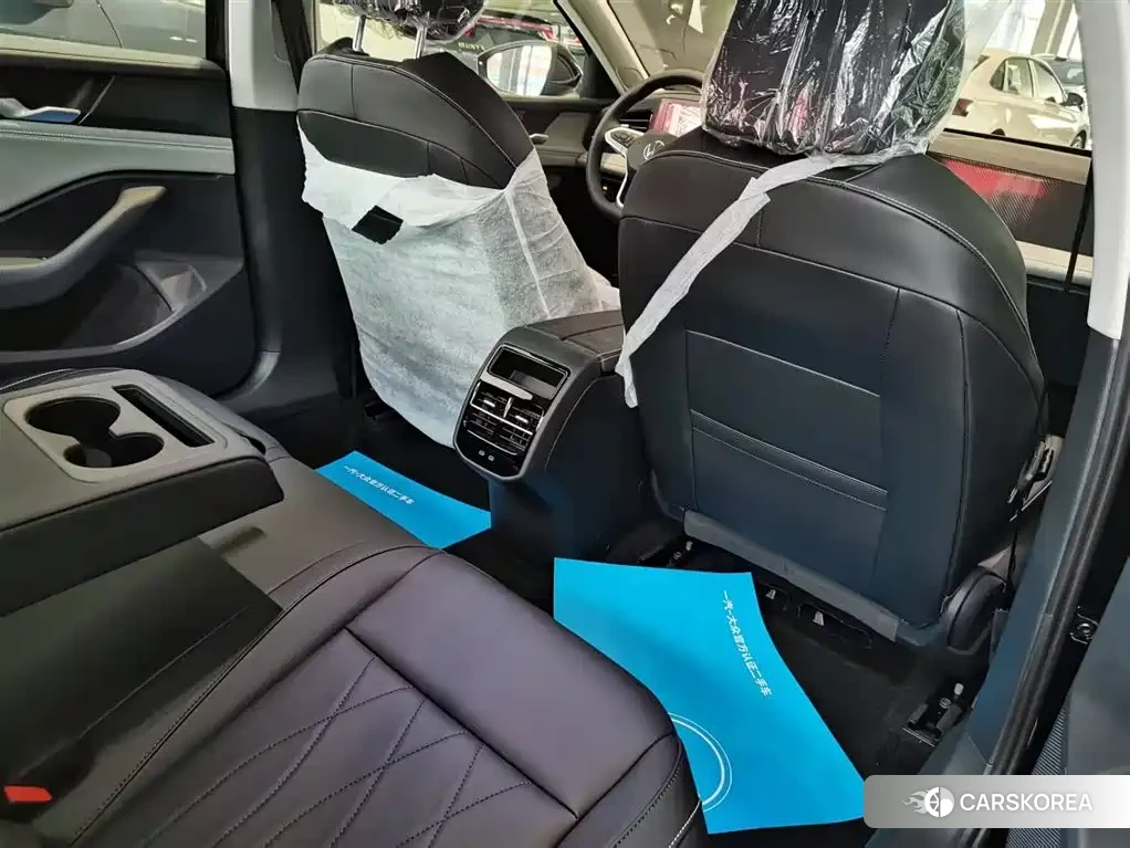 Volkswagen Magotan 2026 Черный из Китая, фото 4