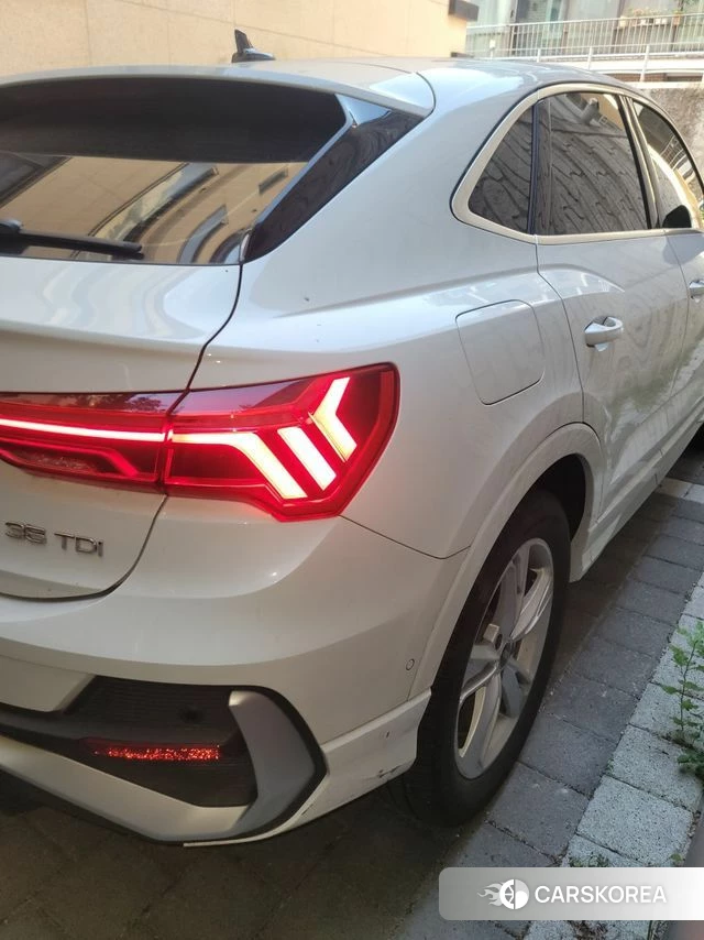 Audi Q3 (F3) 2022 Белый из Кореи, фото 5