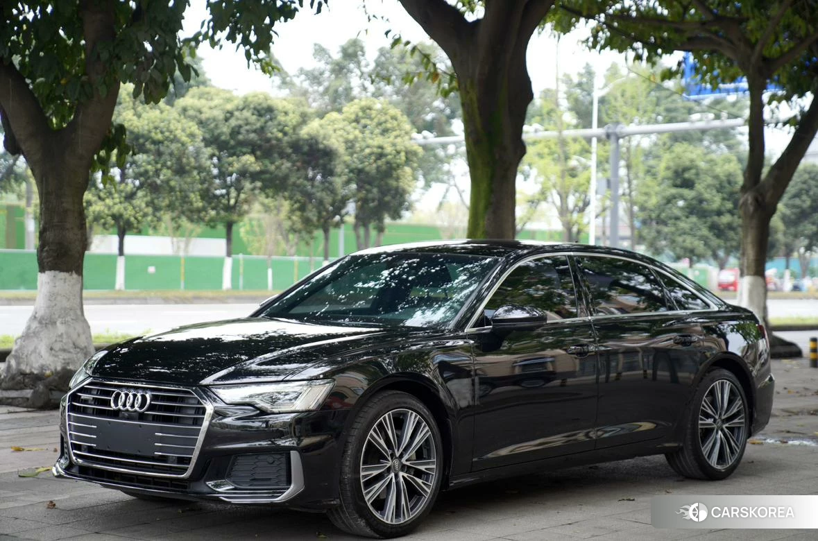 Audi A6L id 4420909 из Китая 17