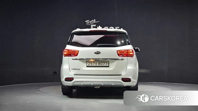 Kia The New Carnival id 4620010 из Кореи 25
