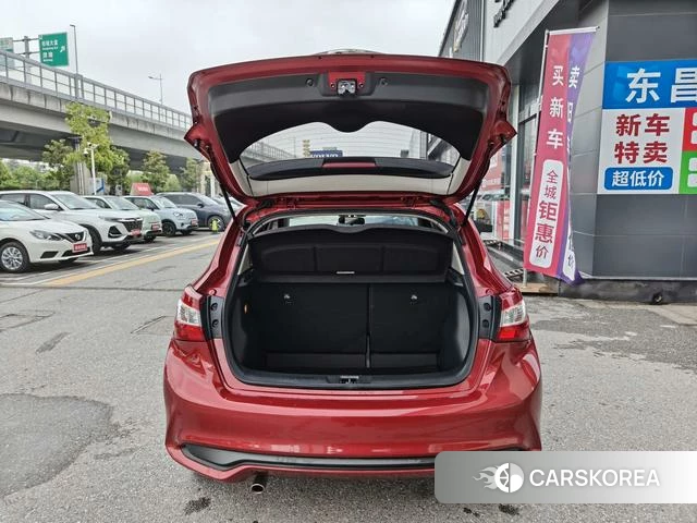 Nissan TIIDA id 4273233 из Китая 8