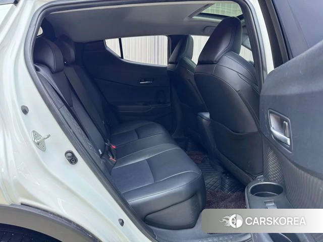 Toyota C-HR id 4348869 из Китая 11