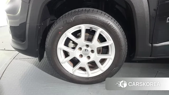 Jeep Renegade id 3044966 из Кореи 14