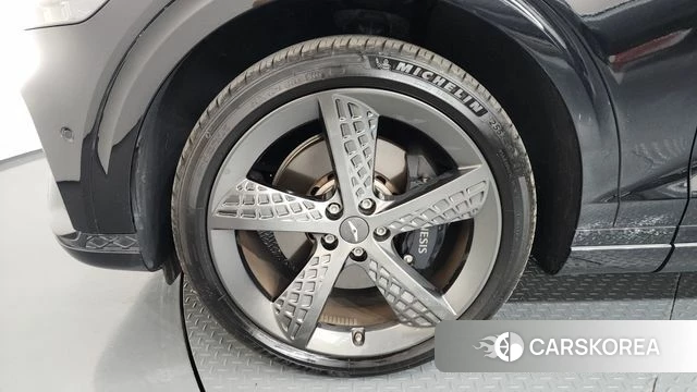 Genesis GV70 id 3903403 из Кореи 14