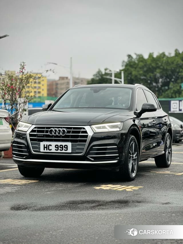 Audi Q5L 2021 Черный из Китая, фото 4