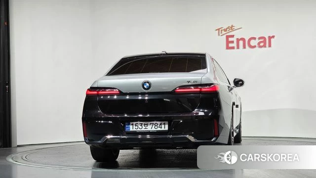 BMW 7 Series (G70) id 4381875 из Кореи 33