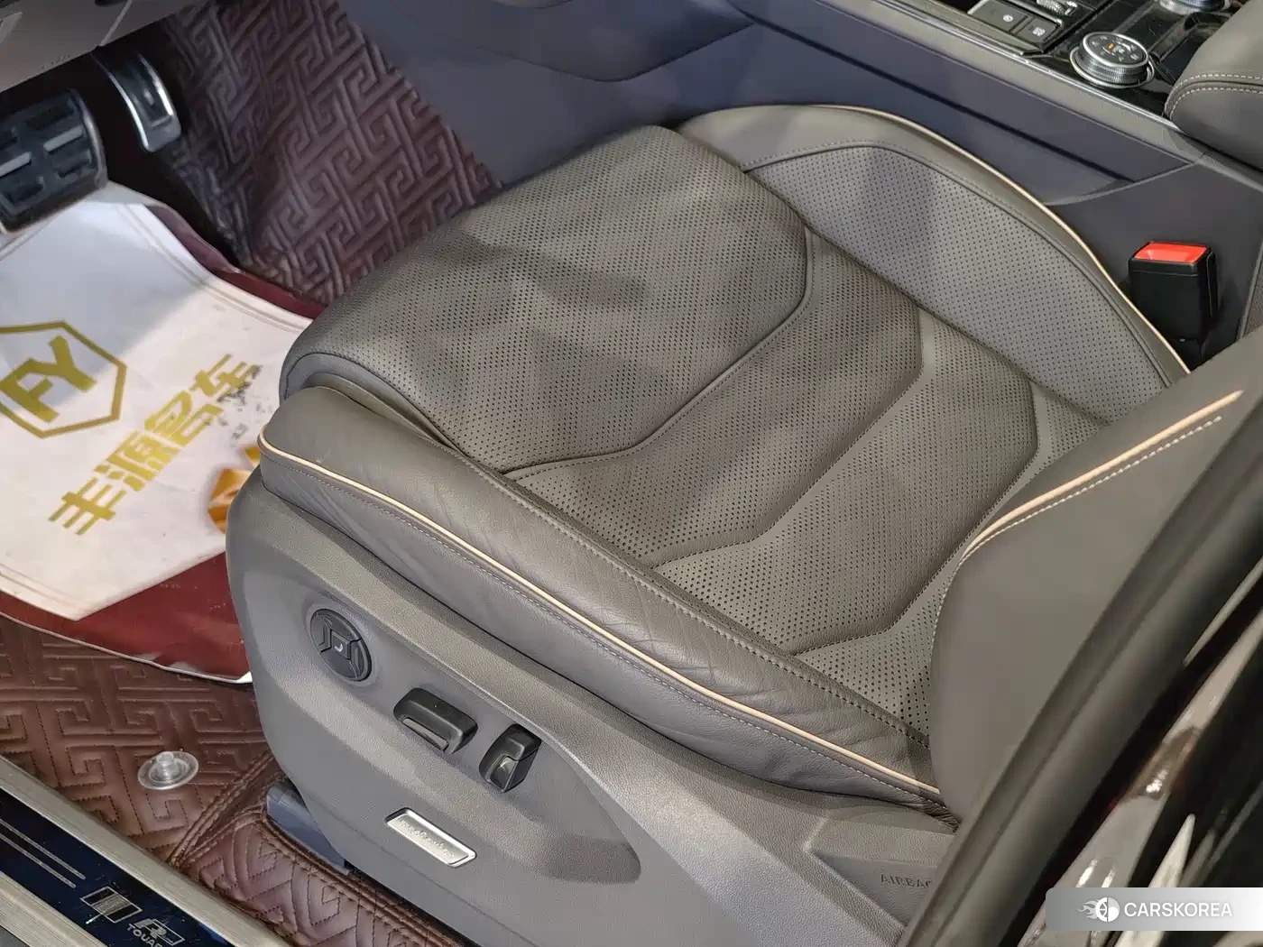 Volkswagen Touareg id 4547632 из Китая 21
