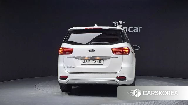 Kia The New Carnival id 4339432 из Кореи 14