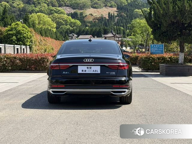 Audi A8 2022 Черный из Китая, фото 4