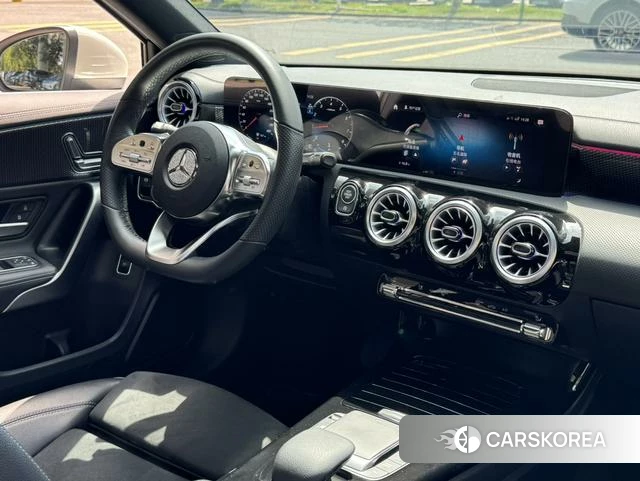 Mercedes-Benz Class A 2023 Белый из Китая, фото 6