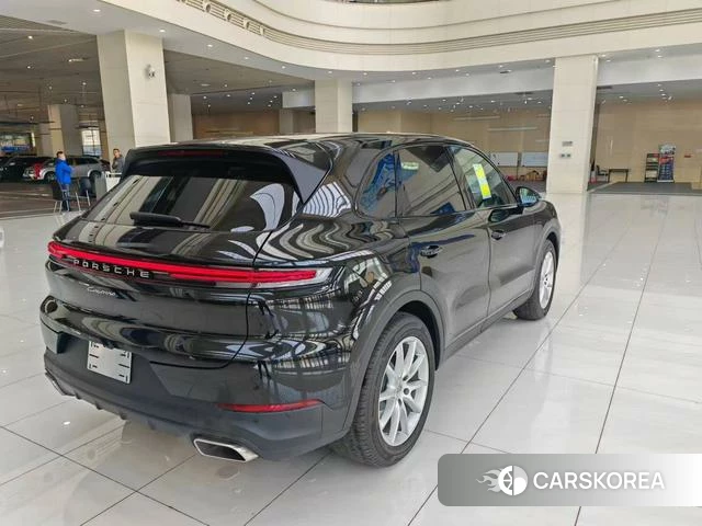Porsche Cayenne 2024 Черный из Китая, фото 6